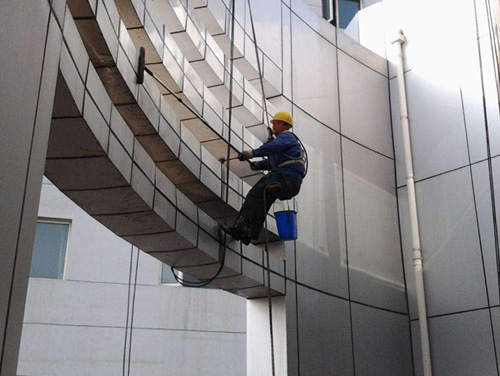 高空清洗工程案例